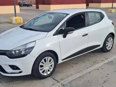 Usado Renault Clio Business 75 CV (55 kW) 2019 Blanco Utilitario