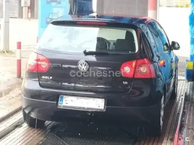 Usado VW Golf IV Highline 115 CV (84 kW) 2006 Negro Berlina