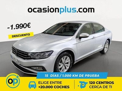 Usado VW Passat Business 122 CV (89 kW) 2022 Gris Familiar