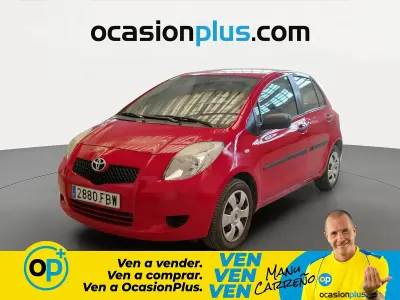 Usado Toyota Yaris 90 CV (66 kW) 2006 Rojo Utilitario