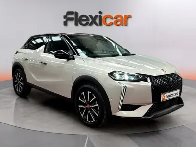 Usado DS Automobiles DS3 Crossback Performance 131 CV (96 kW) 2023 Gris SUV