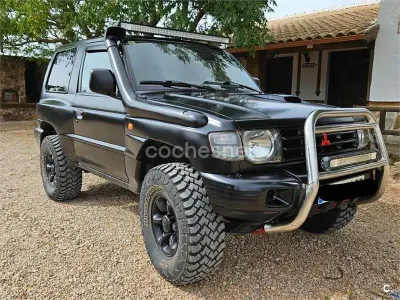 Usado Mitsubishi Montero 125 CV (91 kW) 1997 Negro SUV