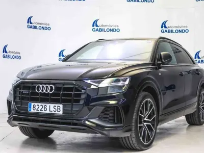 Usado Audi Q8 381 CV (280 kW) 2021 Negro SUV