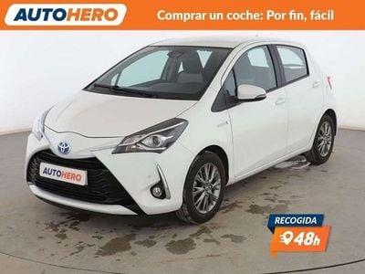 Usado Toyota Yaris Hybrid Active 99 CV (72 kW) 2019 Blanco Utilitario