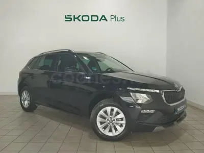 Usado Skoda Kamiq Selection 116 CV (85 kW) 2025 Negro SUV