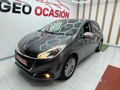 Usado Peugeot 208 Style 82 CV (60 kW) 2017 Gris / plata Utilitario