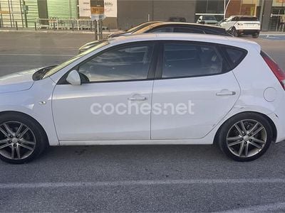 Usado Hyundai i30 Sport 115 CV (84 kW) 2007 Blanco Utilitario