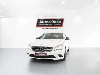 Usado Mercedes CLA200 AMG line 136 CV (100 kW) 2014 Blanco Coupe