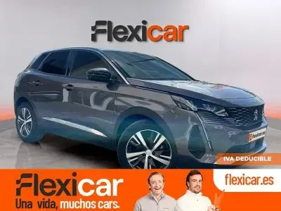 Usado Peugeot 3008 Allure 130 CV (95 kW) 2023 Gris SUV