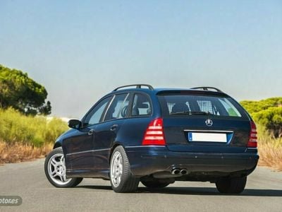 Usado Mercedes C32 AMG AMG 354 CV (260 kW) 2001 Azul Familiar