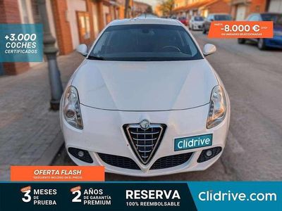 Blanco Usado 2011 Alfa Romeo Giulietta Distinctive Utilitario | 7890 € (Precio justo)