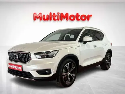 Usado Volvo XC40 Core 211 CV (155 kW) 2021 Blanco SUV