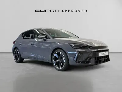 Usado Cupra Leon 150 CV (110 kW) 2024 Gris / plata Berlina