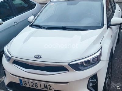 Usado Kia Stonic 84 CV (61 kW) 2021 Blanco SUV