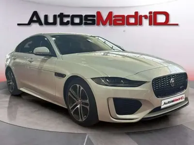 Usado Jaguar XE R-Dynamic 250 HP (183 kW) 2020 Branco Sedan
