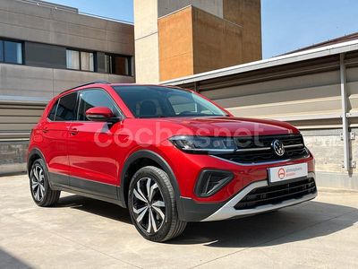 Rojo Usado 2024 VW T-Cross Life SUV | 23.950 € (Un poco caro)