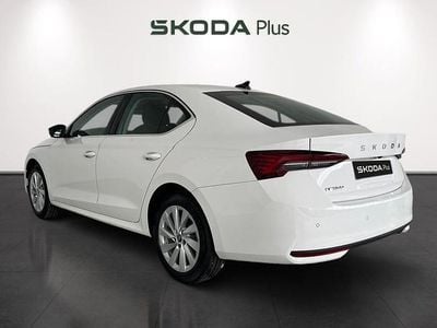 Usado Skoda Octavia Selection 150 CV (110 kW) 2025 Blanco Berlina