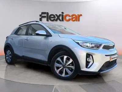 Begagnad Kia Stonic 101 HK (74 kW) 2022 Grå SUV