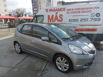 Usado Honda Jazz Executive 100 CV (73 kW) 2009 Gris / plata Utilitario