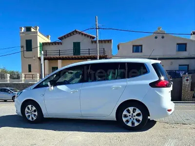 Usado Opel Zafira Family 134 CV (98 kW) 2018 Blanco Monovolumen