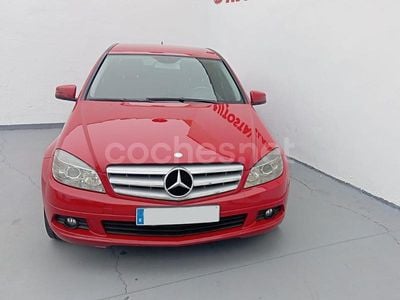 Usado Mercedes C220 170 CV (125 kW) 2011 Granate Familiar