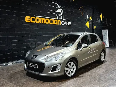 Usado Peugeot 308 Access 112 CV (82 kW) 2012 Gris / plata Berlina