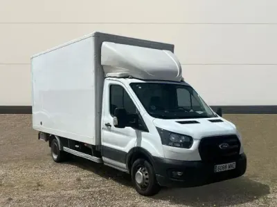 Käytetty Ford Transit Trend 165 HP (121 kW) 2024 Sedan