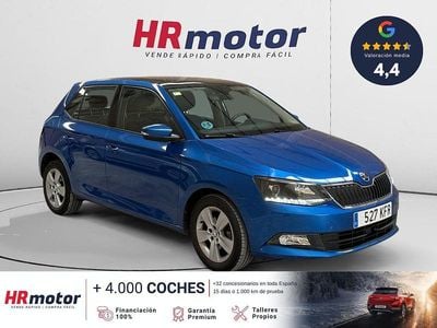 Usado Skoda Fabia Ambition 95 CV (69 kW) 2017 Azul Berlina