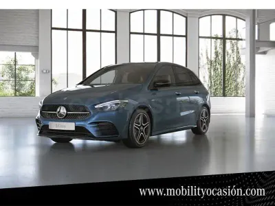 Occasion Mercedes B200 AMG line 150 PK (110 kW) 2021 Blauw MPV