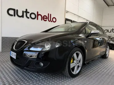 Usado Seat Leon Sport 140 CV (102 kW) 2007 Negro Utilitario