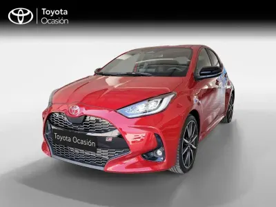 Käytetty Toyota Yaris Sport 131 HP (96 kW) 2025 Punainen Viistoperä