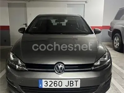 Usado VW Golf VII Business 110 CV (80 kW) 2015 Gris / plata Berlina