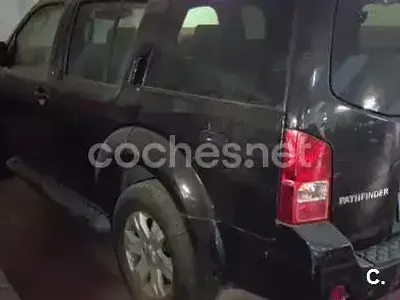Usado Nissan Pathfinder XE 174 HP (127 kW) 2005 Preto SUV