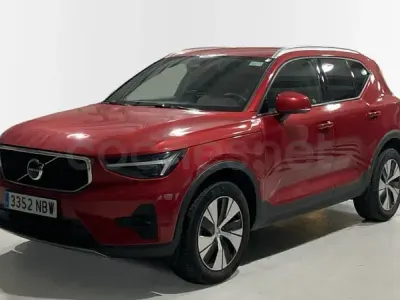 Usado Volvo XC40 Core 163 CV (119 kW) 2025 Rojo SUV