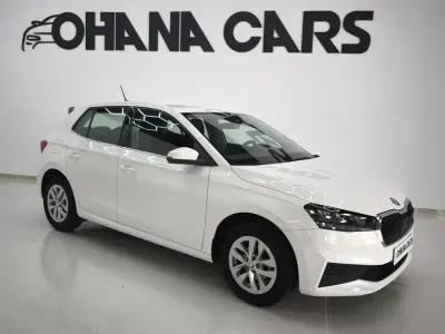 Usado Skoda Fabia Essence 95 CV (69 kW) 2024 Blanco Utilitario