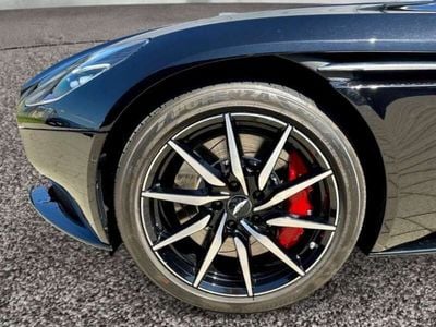 Aston Martin DB11
