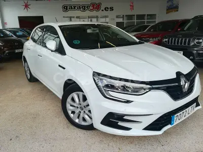 Usado Renault Mégane II Life 115 CV (84 kW) 2021 Blanco Berlina
