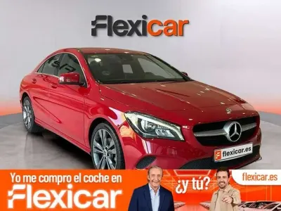 Usado Mercedes CLA200 136 CV (100 kW) 2018 Rojo Coupe