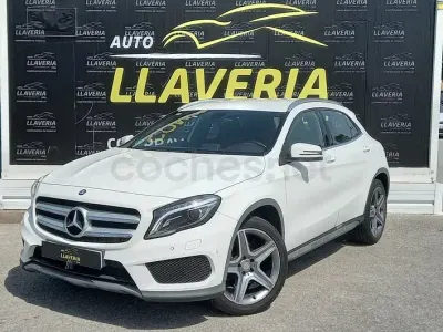 Usado Mercedes GLA220 AMG line 170 CV (125 kW) 2015 Blanco SUV