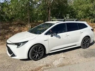 Usado Toyota Corolla Advance 180 CV (132 kW) 2021 Blanco Familiar