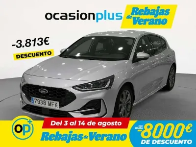 Usado Ford Focus ST-Line 125 CV (91 kW) 2023 Gris Utilitario