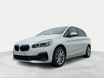 Usado BMW 225 Active Tourer iPerformance 224 CV (164 kW) 2019 Blanco Monovolumen