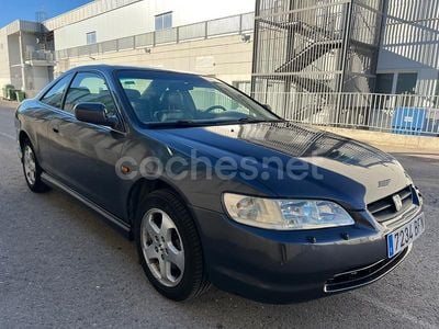 Gris / plata Usado 2001 Honda Accord Coupe | 4900 €