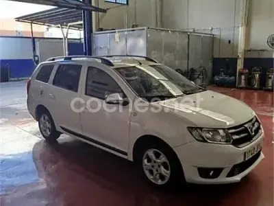 Usado Dacia Logan MCV Lauréate 90 CV (66 kW) 2015 Blanco Familiar
