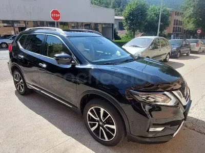 Usado Nissan X-Trail N-Connecta 150 CV (110 kW) 2020 Negro SUV