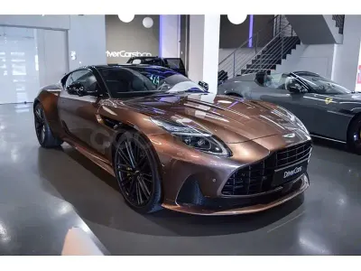 Nuevo Aston Martin DB12 680 CV (500 kW) 2026 Marrón Coupe