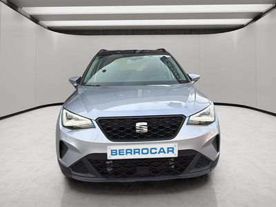 Usado Seat Arona Style 115 CV (84 kW) 2024 Gris plata SUV