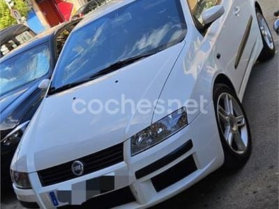 Blanco Usado 2002 Fiat Stilo Dynamic Berlina | 2800 €