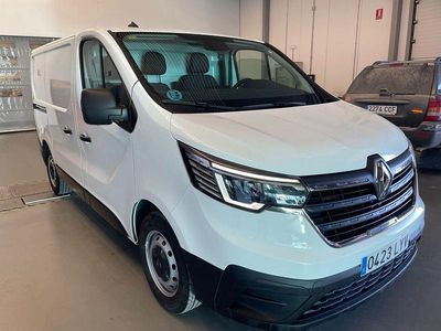 Usado Renault Trafic 130 CV (95 kW) 2022 Blanco Monovolumen