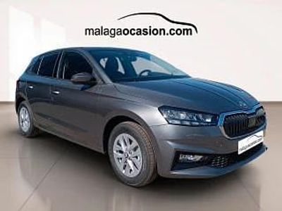 Gris Nuevo 2025 Skoda Fabia Selection Utilitario | 17.490 € (Precio justo)